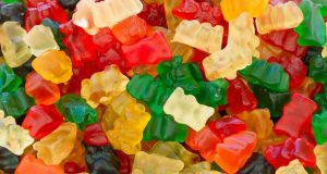 Kako se proizvode gumeni bomboni – šokantno!